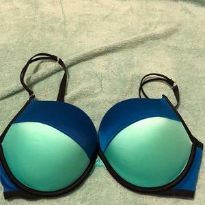 Victoria’s Secret Very Sexy Push Up Bra